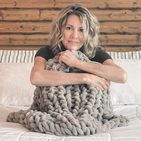 Infinite Chunky Knit Blanket | Minky | Little – Mist